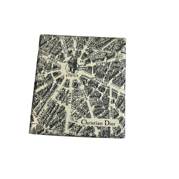 DIOR Lock & Key - Picture 2 of 5